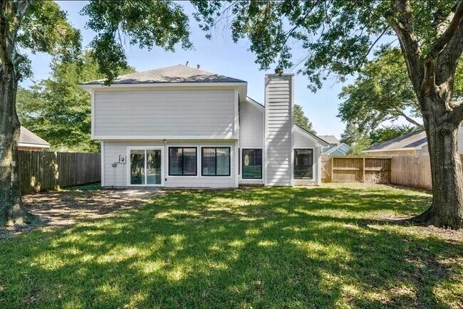 Foto del edificio - 2519 Silver Cypress Dr