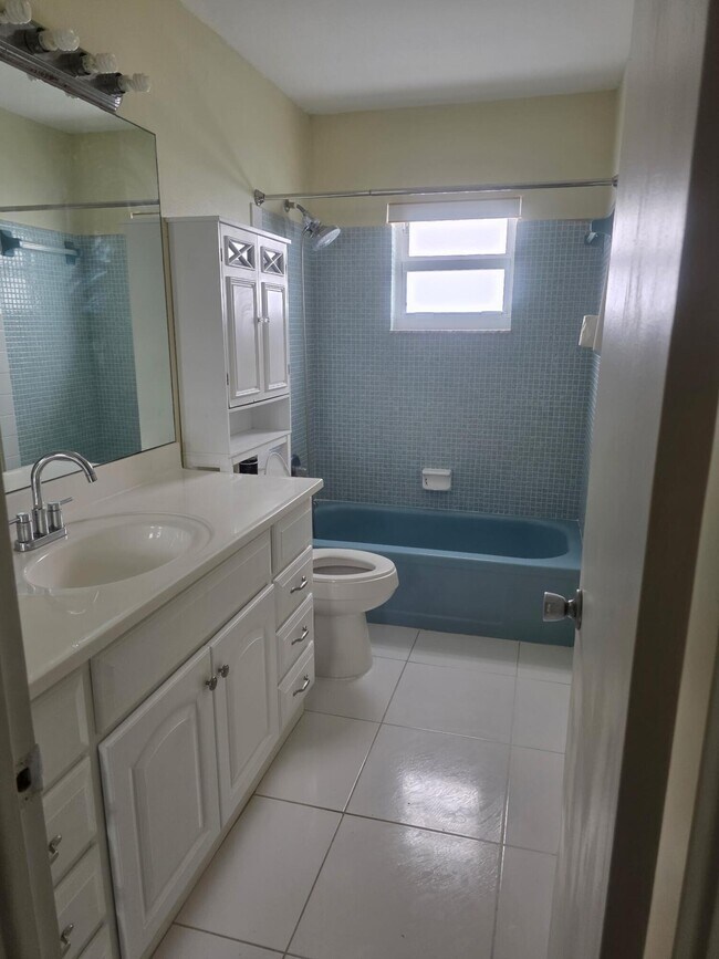 Foto del edificio - 1701 SW 16th St