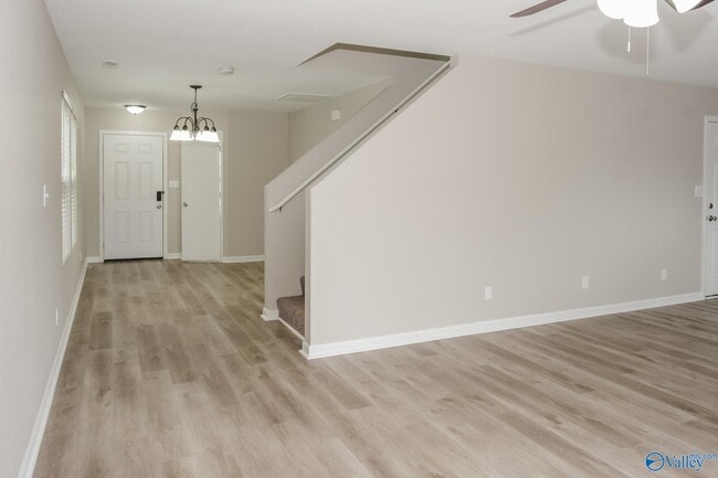 Foto del edificio - 213 Farmington Dr