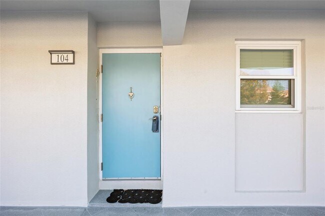 Foto del edificio - 9950 47th Ave N