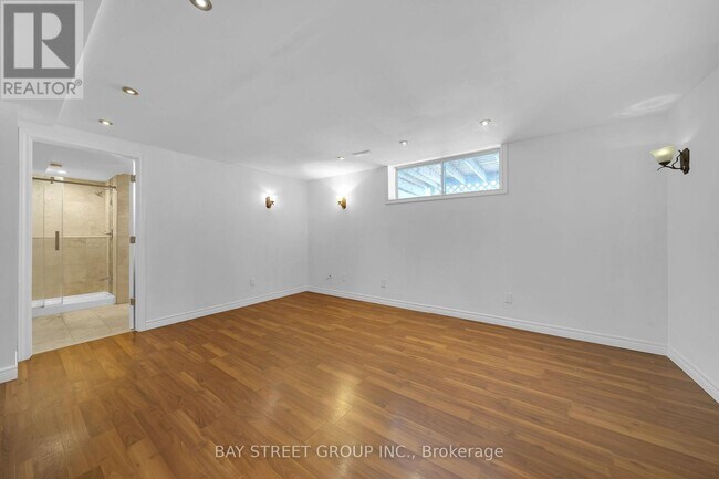 Photo du bâtiment - 7 Kemano Rd