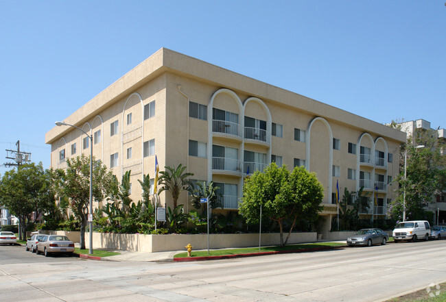 Building Photo - Pierre Towers