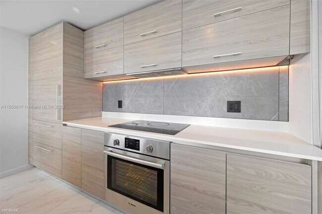 Foto del edificio - 2 br, 2 bath Condo - 1300 S Miami Ave Unit...