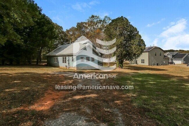 Foto del edificio - 675 Hammett Store Rd