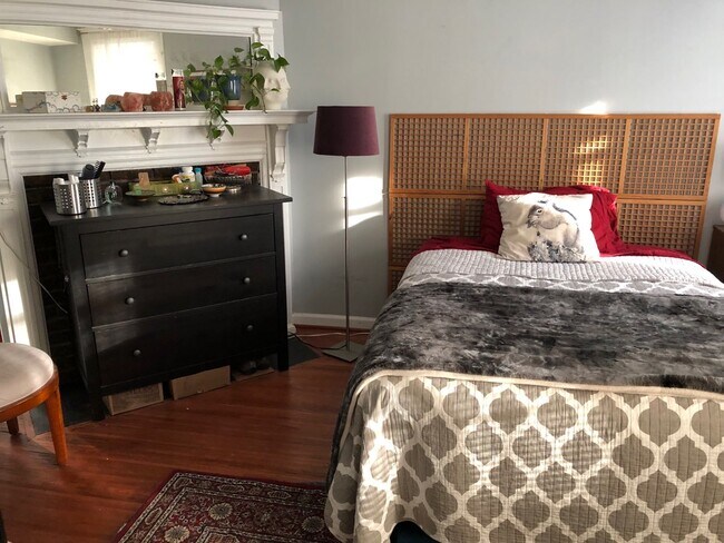 Foto del edificio - 3631 Warder St NW