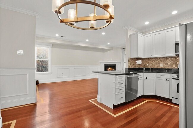 Foto del edificio - 473 E 3rd St