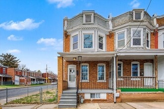Building Photo - 203 N DuPont St