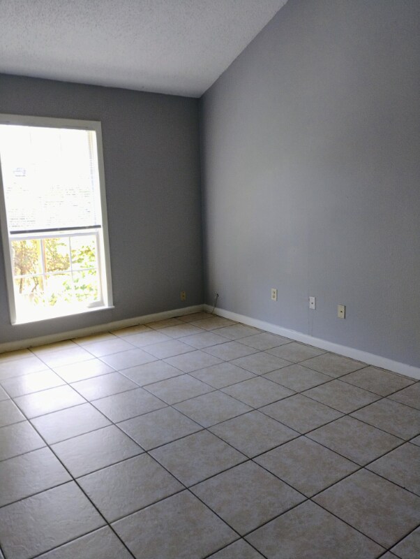 Building Photo - 9038 GSRI Ave