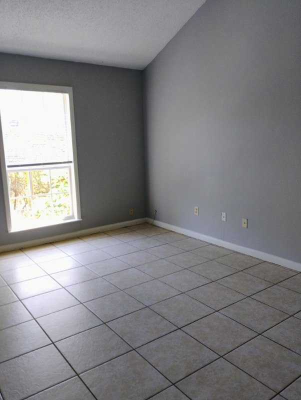 Foto del edificio - 9058 GSRI Ave