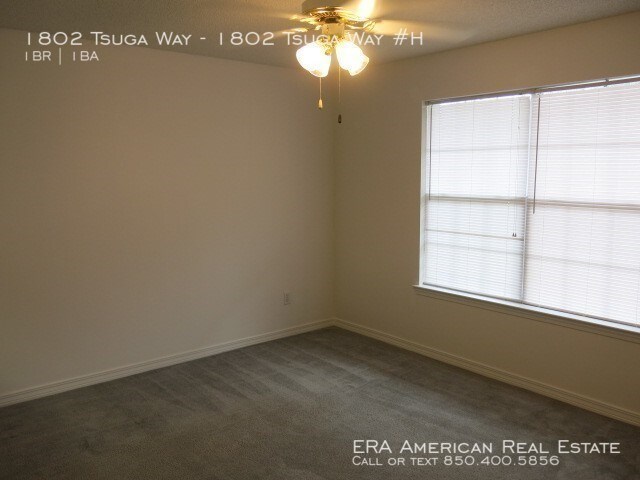 Building Photo - 1 Bedroom 1 Bath Apartment!