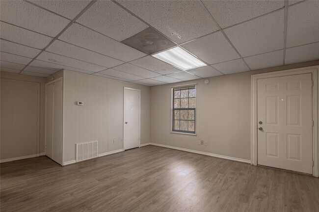 Foto del edificio - 626 University Ave