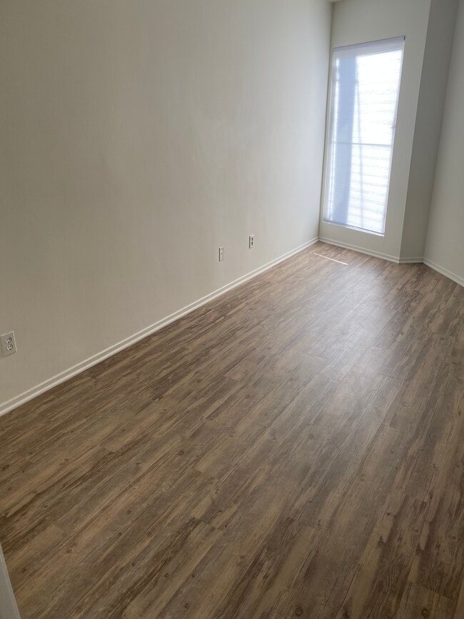 Building Photo - The Grecian Terrace Apartments