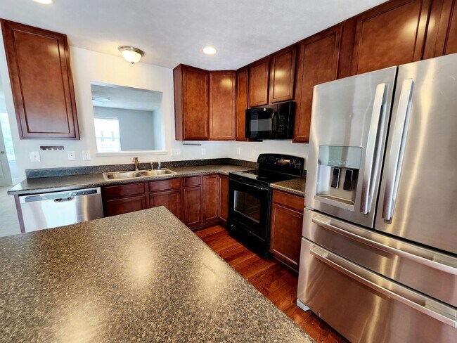 Foto del edificio - 3 bed/2.5 bath Townhouse in Westover - Ava...