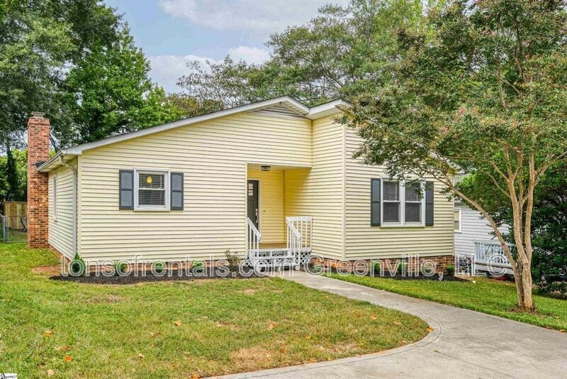 Photo - 231 Batesville Drive