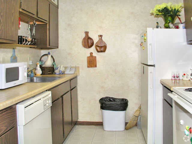 Kitchen - The Glenwood at Pinson