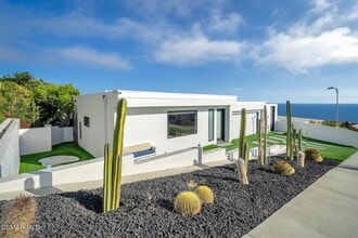 Building Photo - 3424 Shoreheights Dr