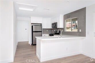 Building Photo - 2175 Tustin Ave