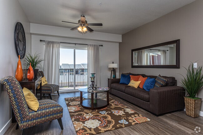 2BR, 2BA - 952 SF - Seasons of Traverse Mountain
