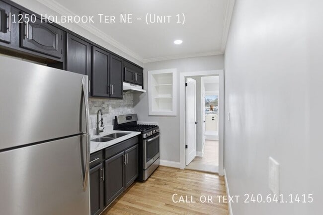Photo - 1250 Holbrook Terrace NE Apartment