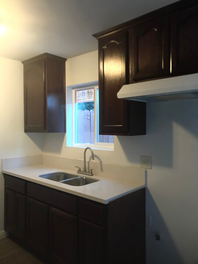 Double stainless steel sink-stove coming! - 2800 Thornton Ave