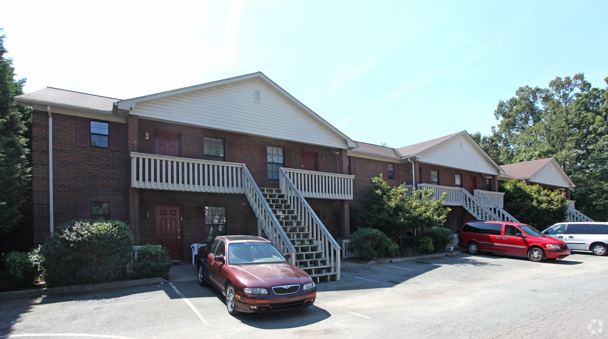 Primary Photo - Stratford Garden Apartments