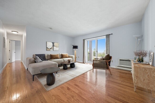 Foto del edificio - 808 Willard St