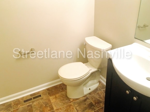 Building Photo - 105 Wintergreen Ct