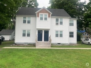 Building Photo - 14 Edmunds Ln