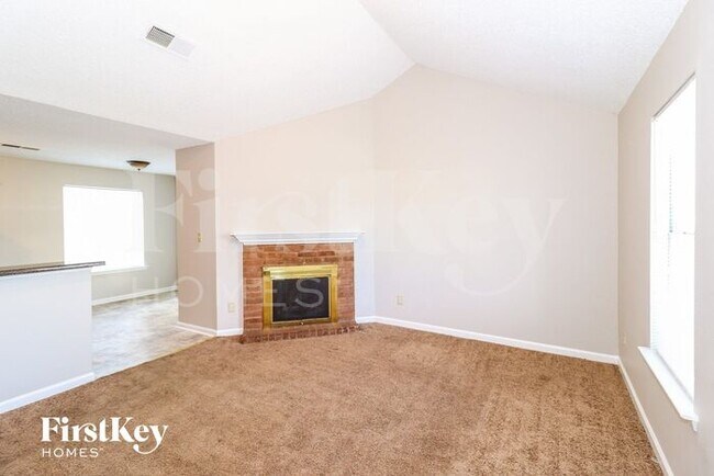 Building Photo - 6911 Lagrange Circle South