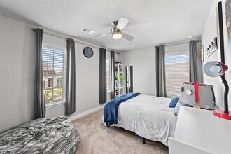 Building Photo - 4050 Shackleton Ct