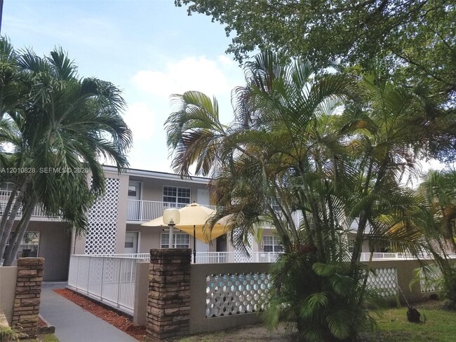 Building Photo - 6565 Santona St