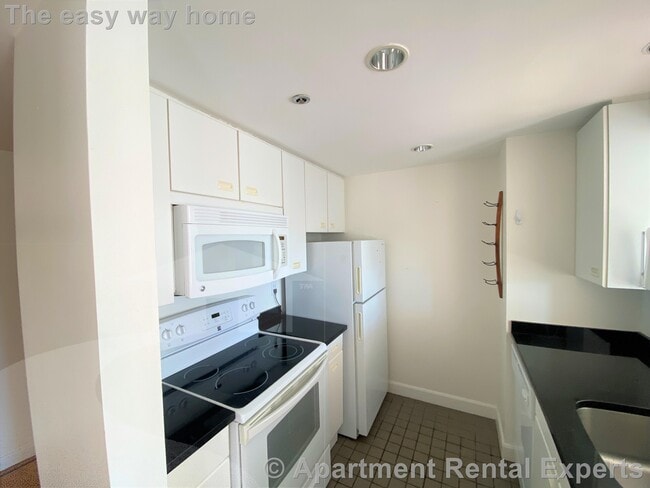 Photo - 931 Massachusetts Ave Apartment