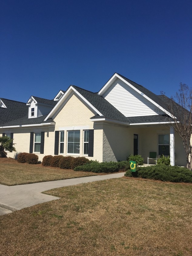 225 Sawgrass Trail, Statesboro, GA 30458 Townhouse for Rent in
