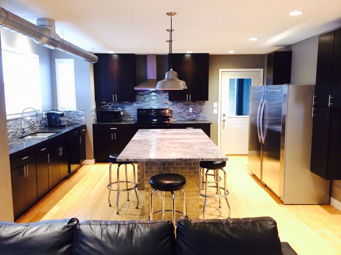 Foto principal - 308 S 5th St