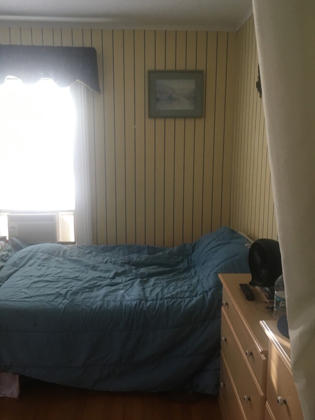 Foto del edificio - 411 Lydall St