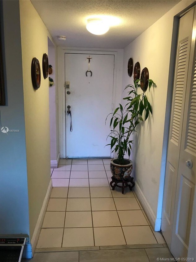 10431 N Kendall Dr Unit D104, Miami, FL 33176 Condo for Rent in Miami