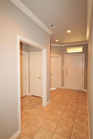 Building Photo - 333 Blake Ln