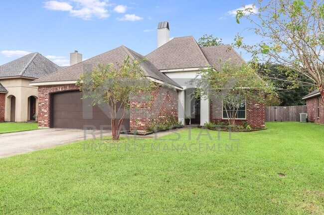Building Photo - 3 Bedroom, 2 Bathroom Home in Lafayette!