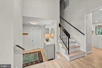 Building Photo - 6706 Pine Creek Ct