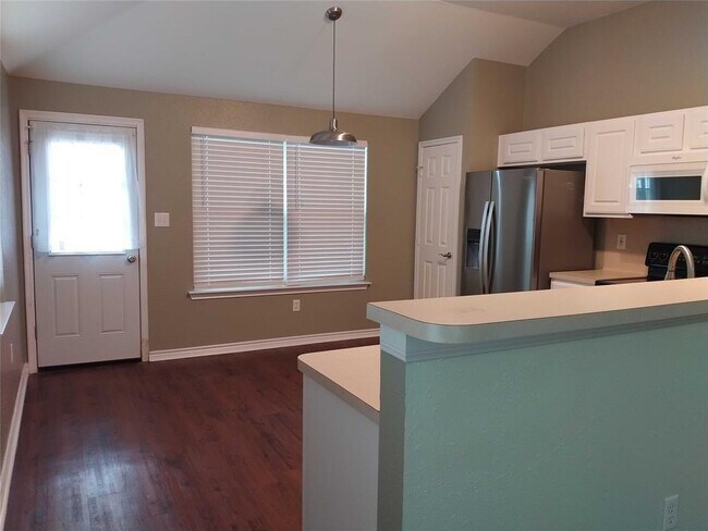 Building Photo - 16795 Cottonwood Ln