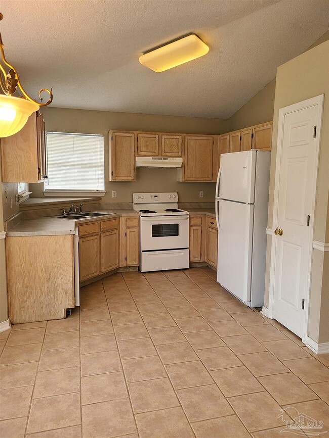 Foto del edificio - 708 Thornwood Pl