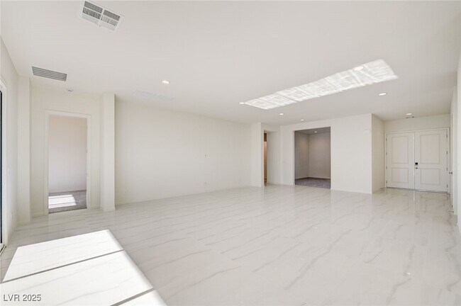 Foto del edificio - 555 Jerry Bird Ct