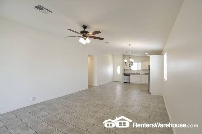 Foto del edificio - Brand New 3 BR Home