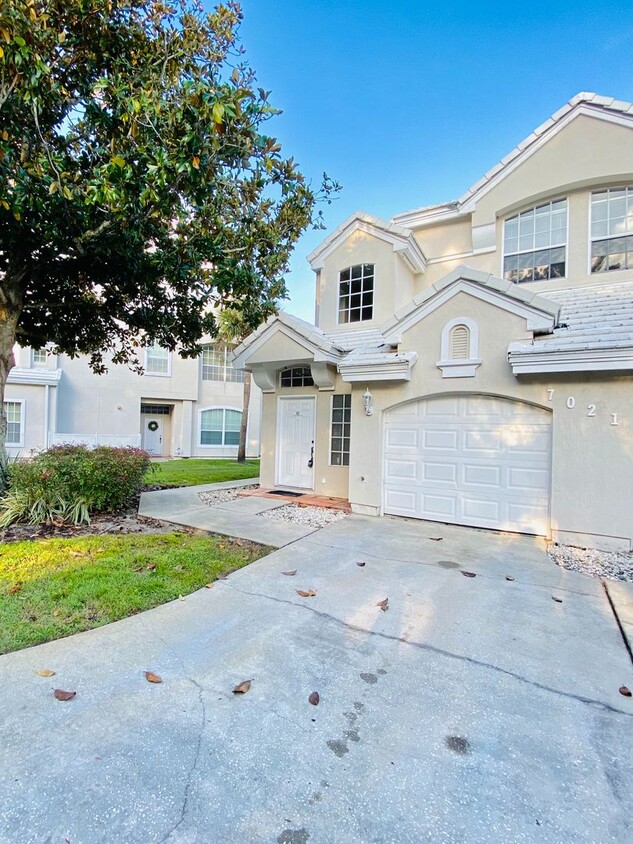 Foto principal - 3 BD / 2BA WATER VIEW CARRIAGE TOWNHOME