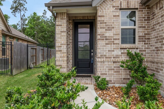 Foto del edificio - 4933 Chester Lk Ln