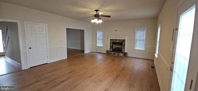 Building Photo - 110 Camaruge Ct