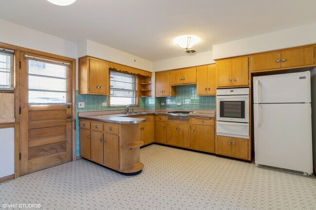 Foto del edificio - 7 S Home Ave