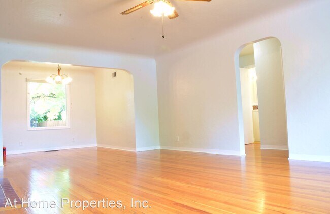 Building Photo - 3 br, 2 bath House - 1033 NW 11th Street