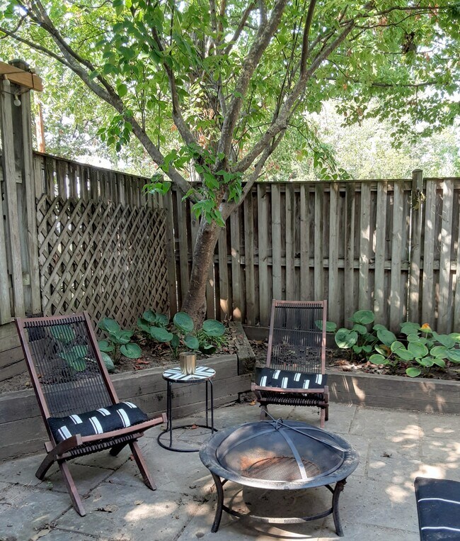 Building Photo - 2326 Pennyroyal Terrace