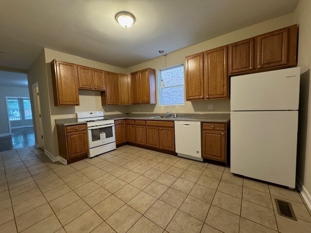 Building Photo - 1234 Kenilworth Ave